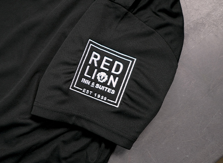 T恤衫定制的惊人真相：普通衣物如何蜕变成个性传奇？(图1)